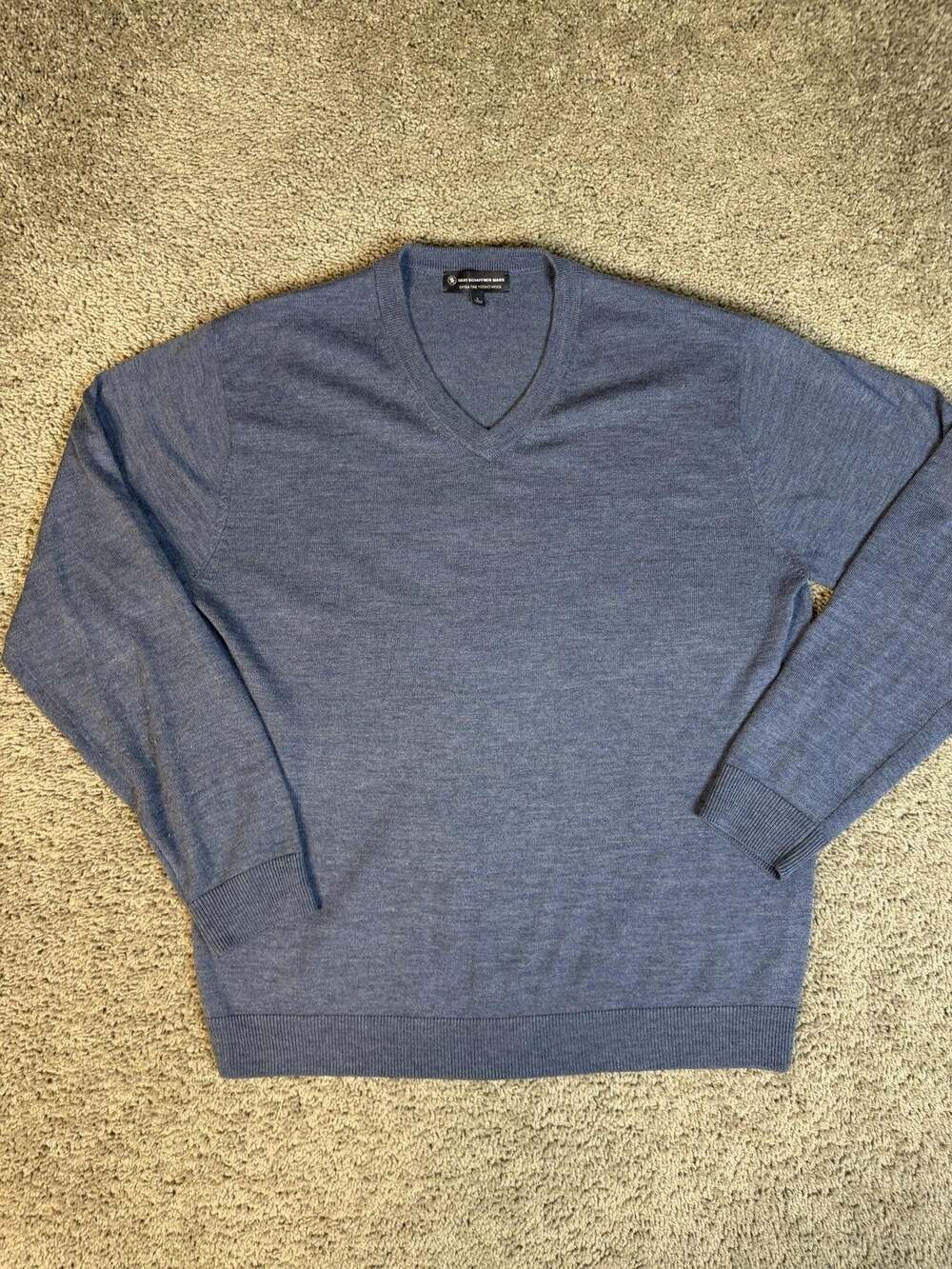 Hart Schaffner Marx Sweater Mens L Blue V-Neck Lightweight Merino Wool Pullover